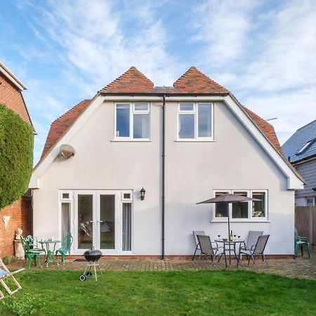 Spacious Home, Minutes Fom The Beach, Free Parking, Large Garden Area, Pets Welcome! Whitstable Eksteriør bilde